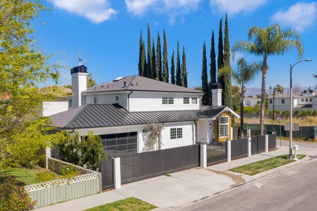 Addison St. Valley Village, CA