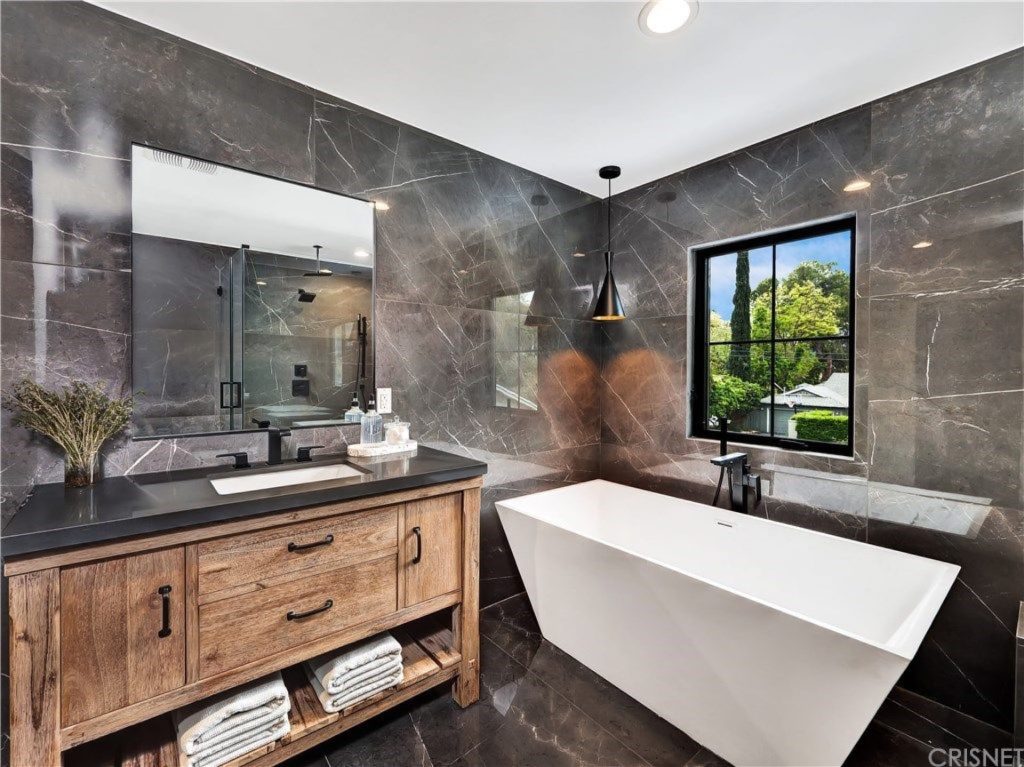 Hesby St. Sherman Oaks, CA